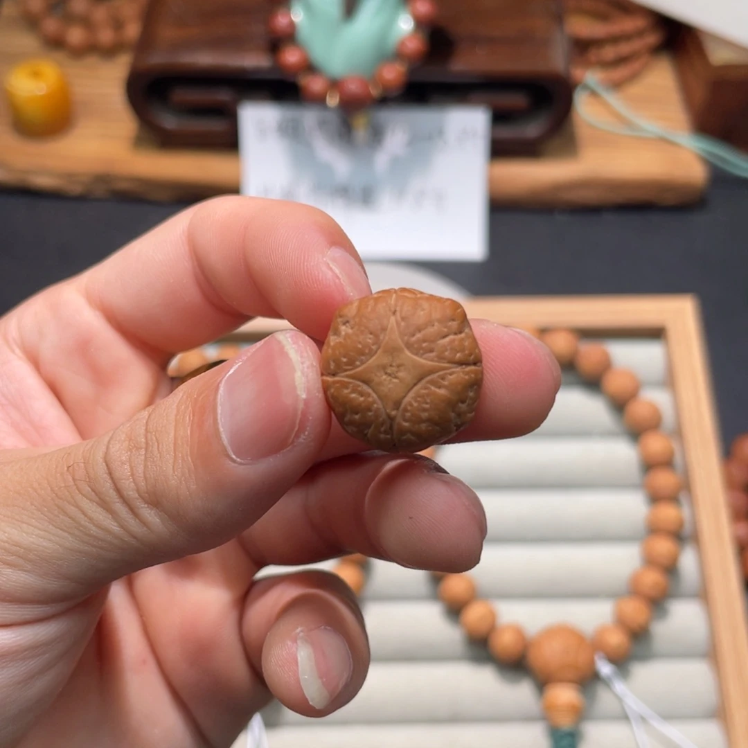 嘿***嘿凤眼菩提手串06麒麟三通