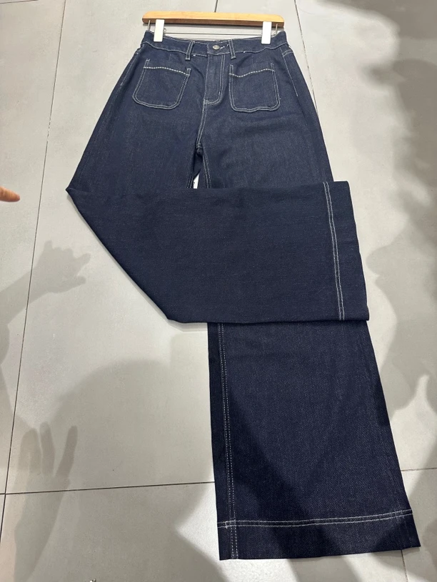 修身女夏季深蓝色牛仔裤，极简风常规时尚长裤春季