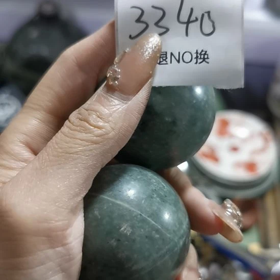 莫***、老挝石3340号工艺品