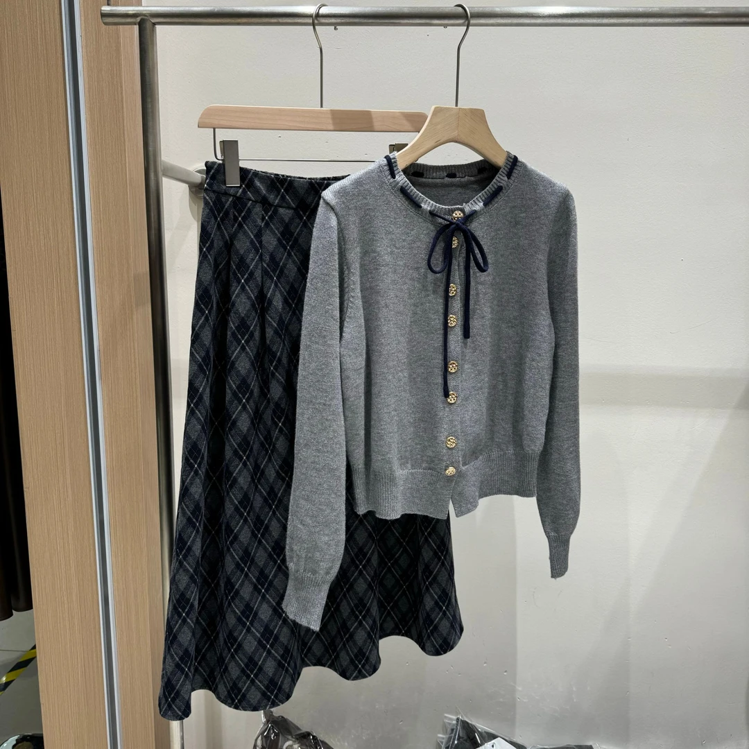 韩系小香风套装女2025秋季新款长袖针织开衫格子半身裙两件套