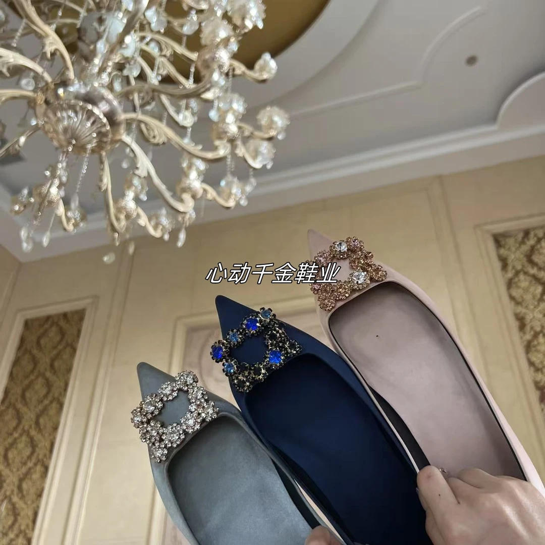 【顶版】2025年春季学绝美雪花水钻真丝绸缎低调奢华尖头平底鞋女