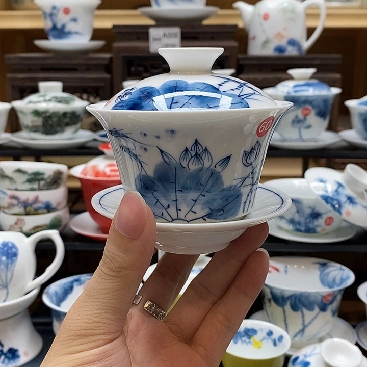 手绘荷花马蹄盖碗140cc釉下彩微瑕福利款