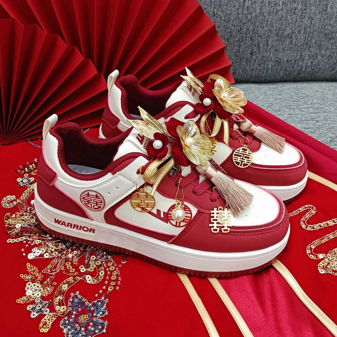 回力新郎新娘订婚结婚鞋红色2025年秋季新款秀禾婚纱两穿情侣板鞋