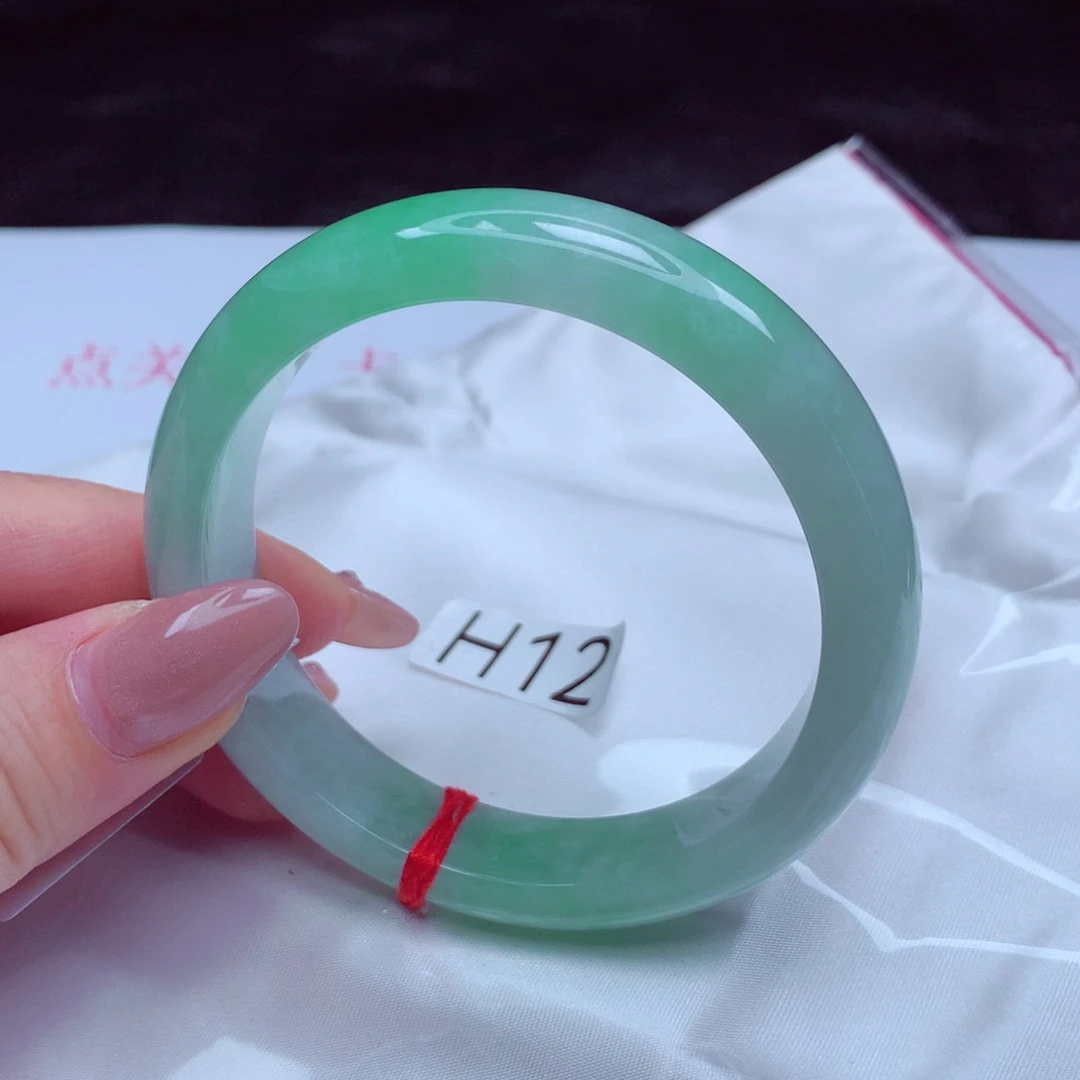 翡翠手镯未镶嵌手镯56