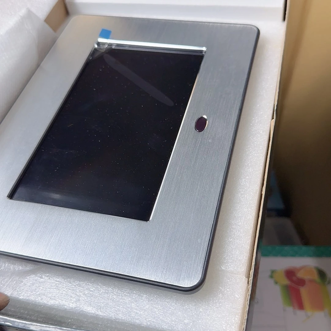 信**赁中古商品，瑕疵品，不保好坏。898