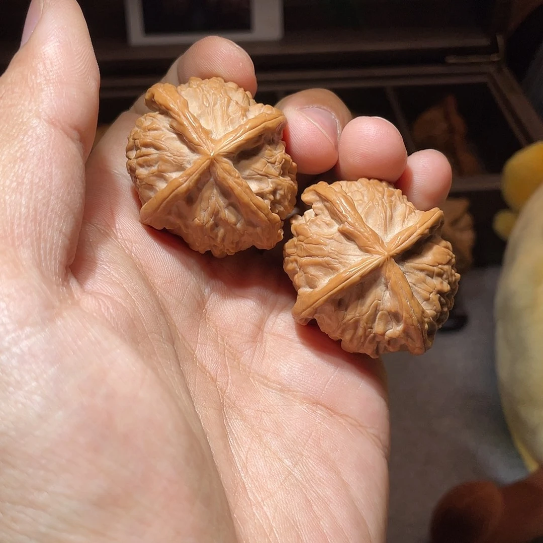 文玩核桃吊坠明玉玺