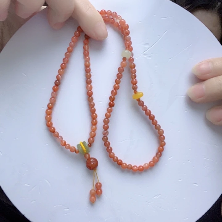 玛瑙/玉髓未镶嵌颈饰包容