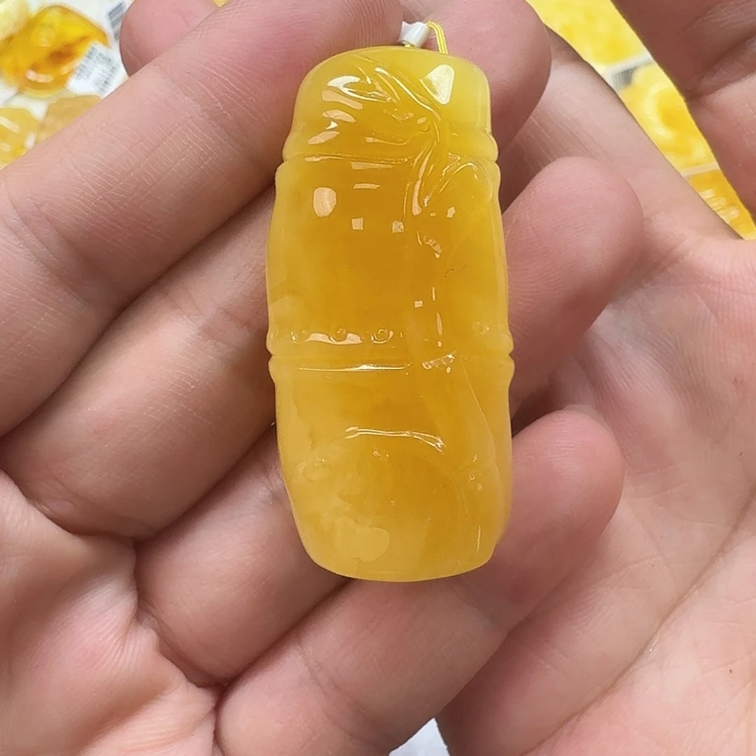 琥珀未镶嵌珠宝奇石25