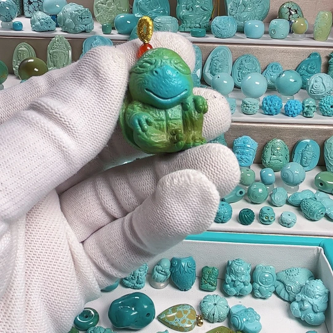 绿松石未镶嵌珠宝奇石