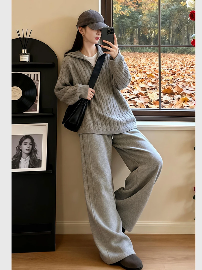 减龄一整套穿搭2025秋新款慵懒宽松灰色翻领长袖针织衫高腰休闲裤