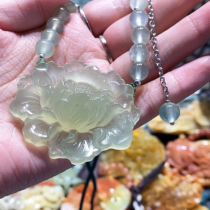 岫玉未镶嵌毛衣链