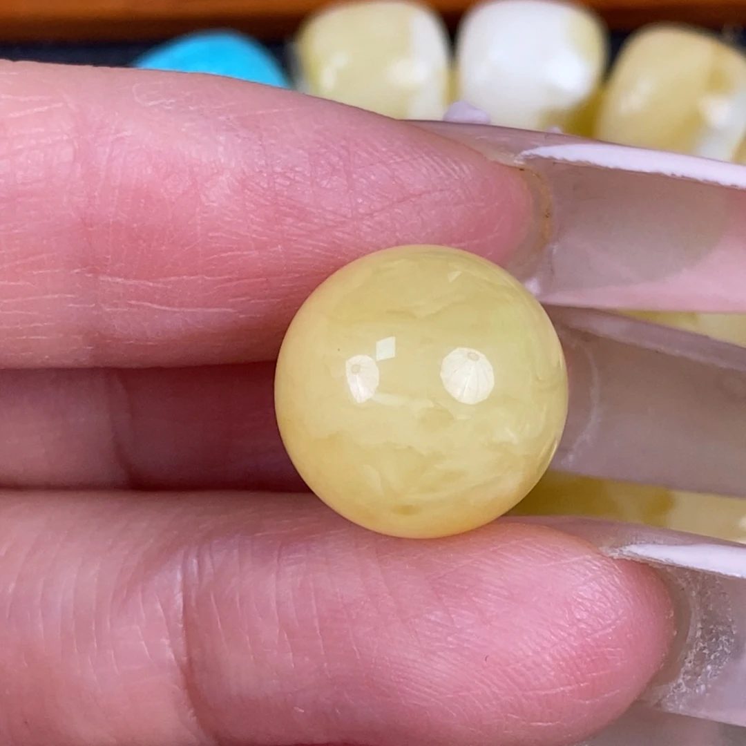 琥珀未镶嵌珠宝奇石269