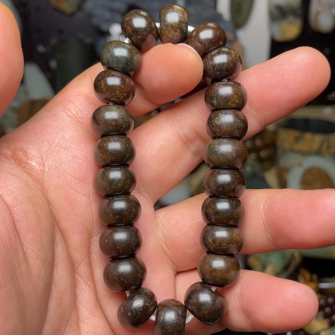 颈饰未镶嵌岫岩河磨玉(透闪石质玉)13×9