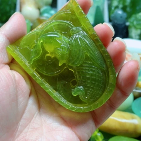 蛇纹石玉未镶嵌手把件