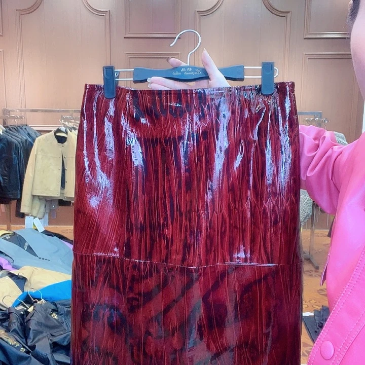 110……120斤皮长裙