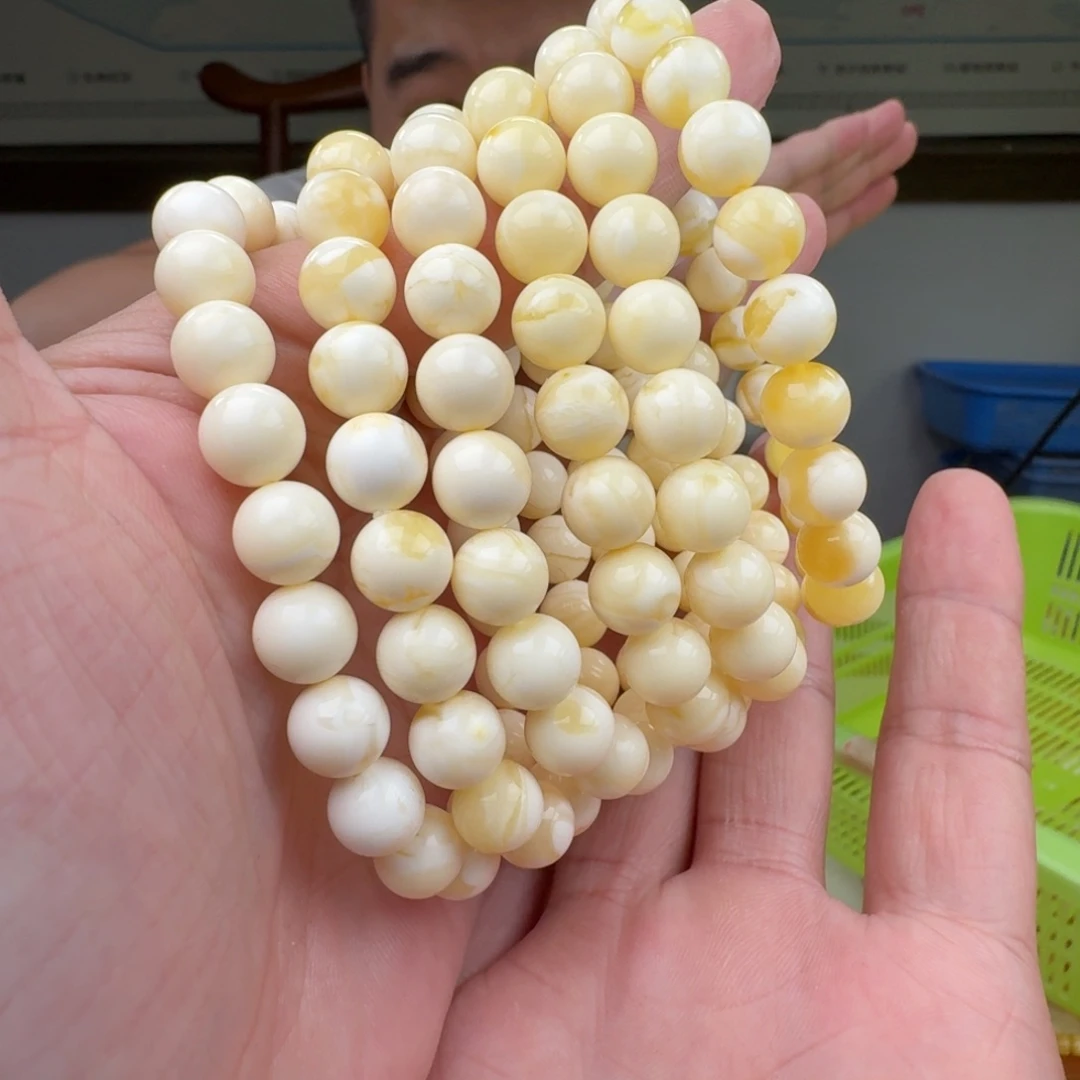 琥珀未镶嵌手链多样性发其一