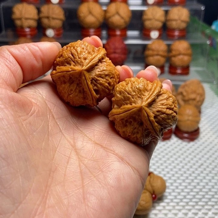 文玩核桃把件33七星三棱