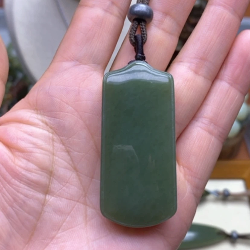 【闪购商品】未镶嵌岫岩老玉（透闪石质玉）颈饰