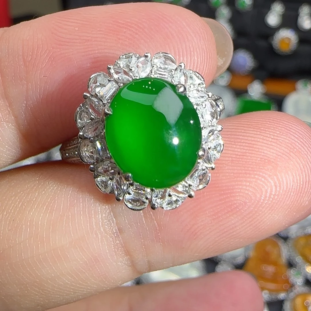 18K金镶嵌戒指翡翠天然翡翠