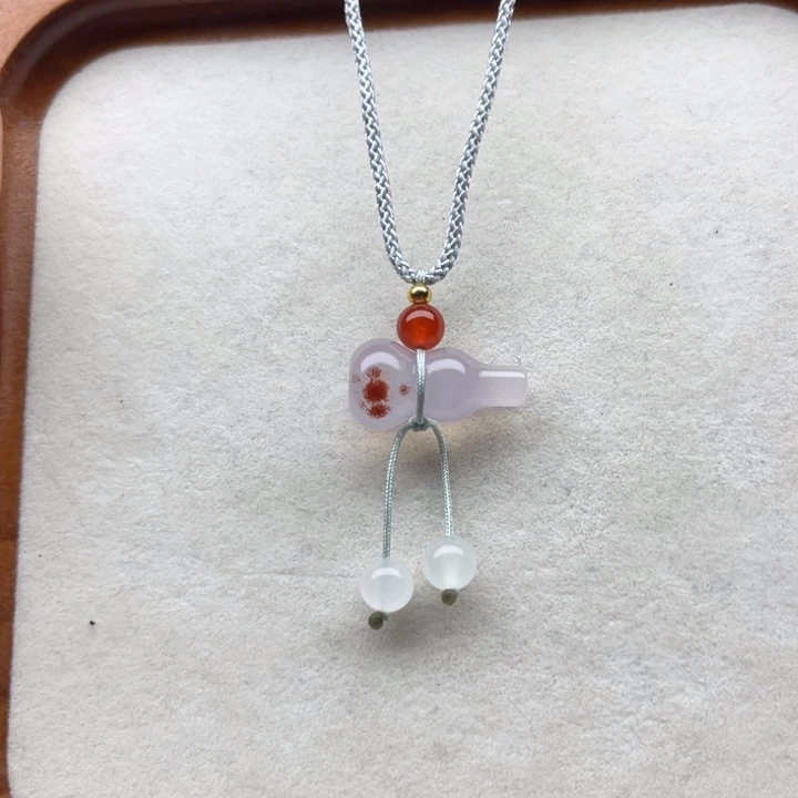 玛瑙/玉髓颈饰未镶嵌葫芦吊坠