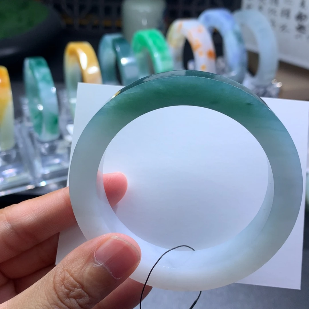 未镶嵌手镯定制翡翠