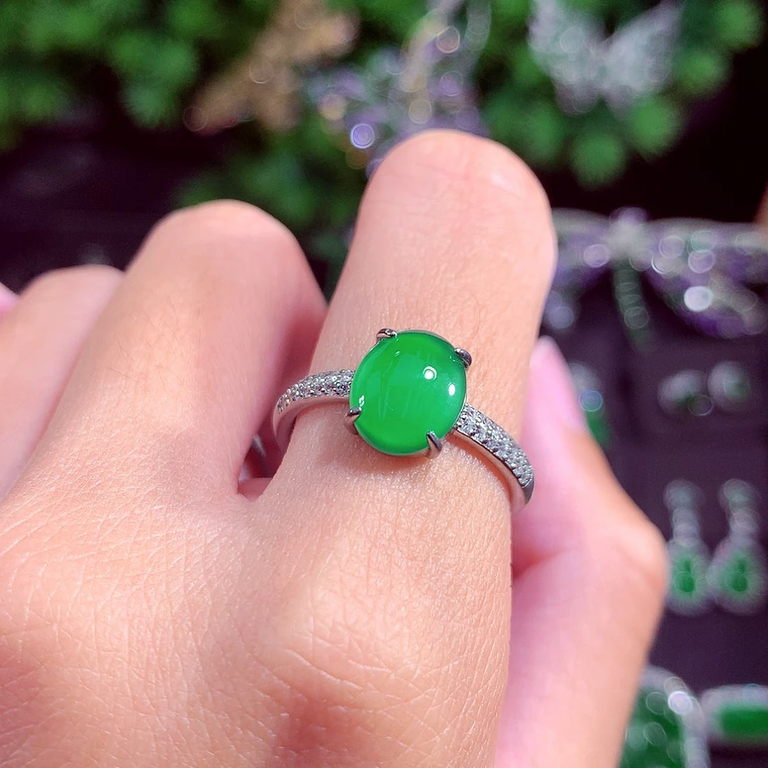 颈饰未镶嵌翡翠天然