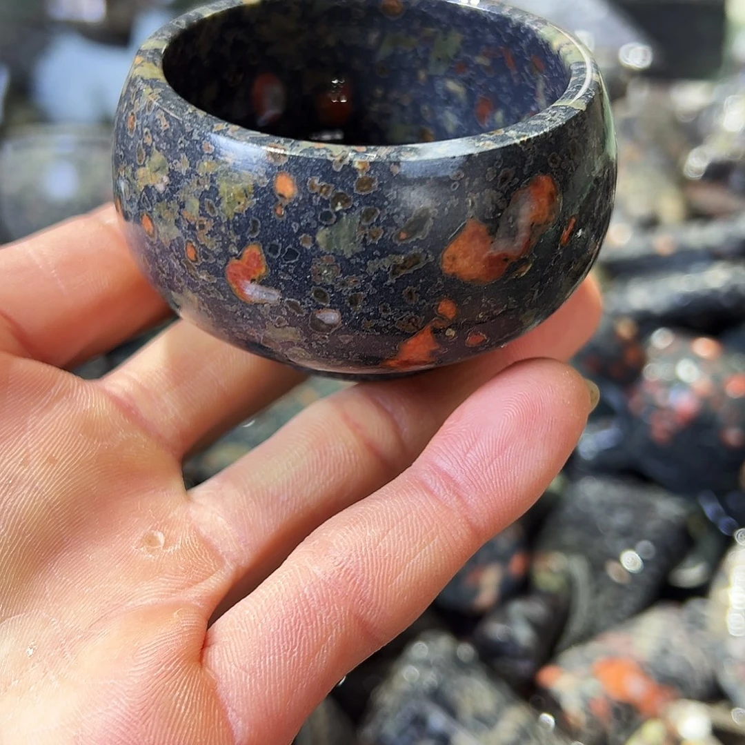 梅花玉茶周边鱼缸石微瑕不退不换