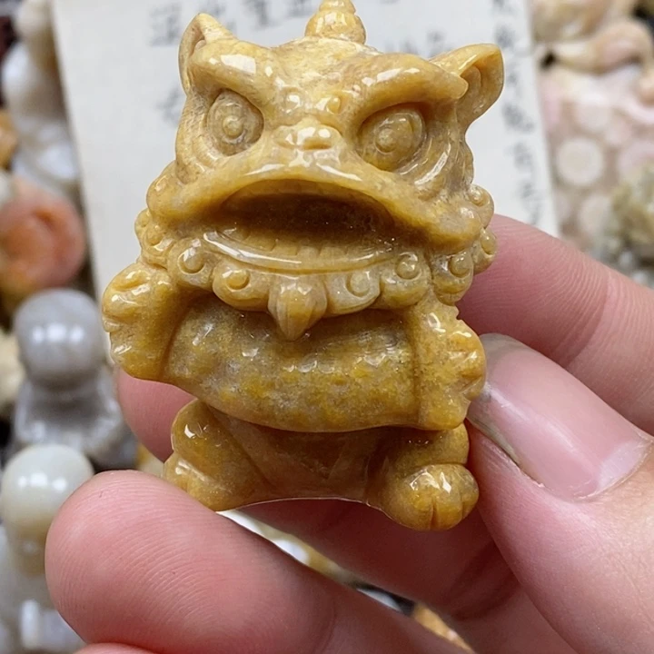 颈饰未镶嵌石英质玉