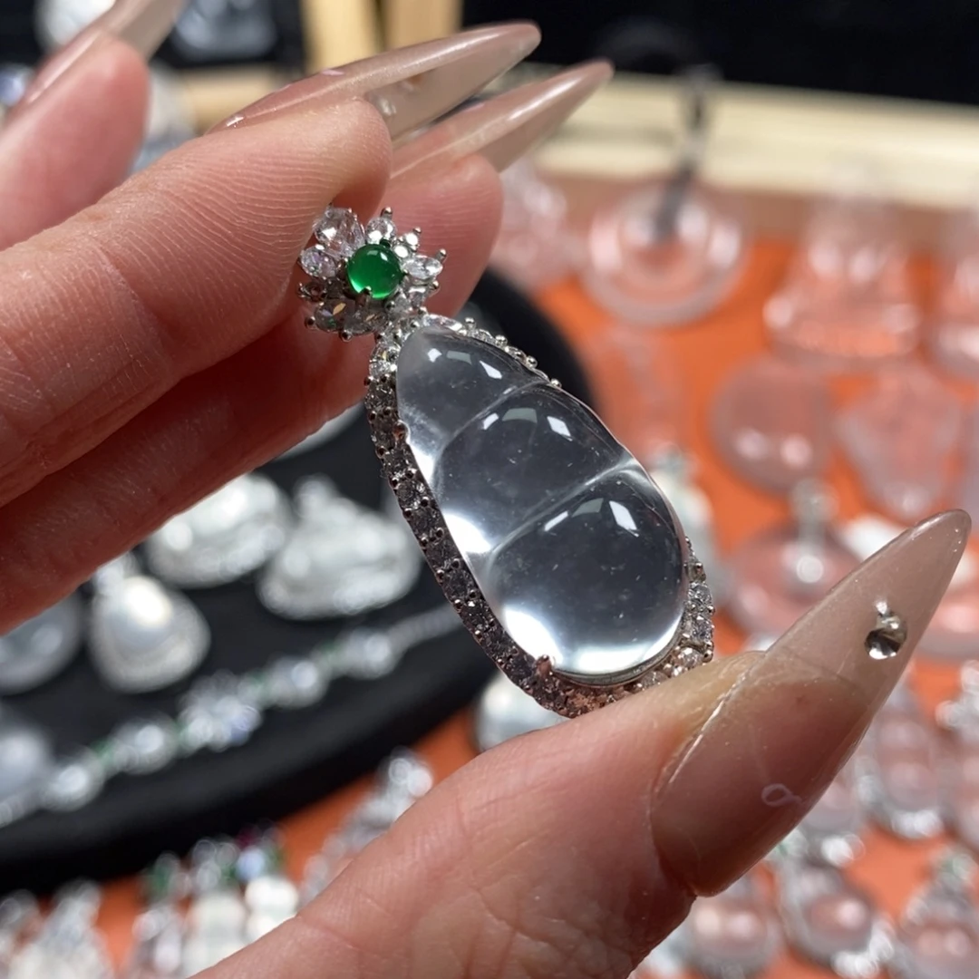 石英质玉银S925镶嵌颈饰茅台白炸光福豆