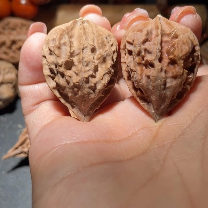 把件文玩核桃东北楸子小雪72