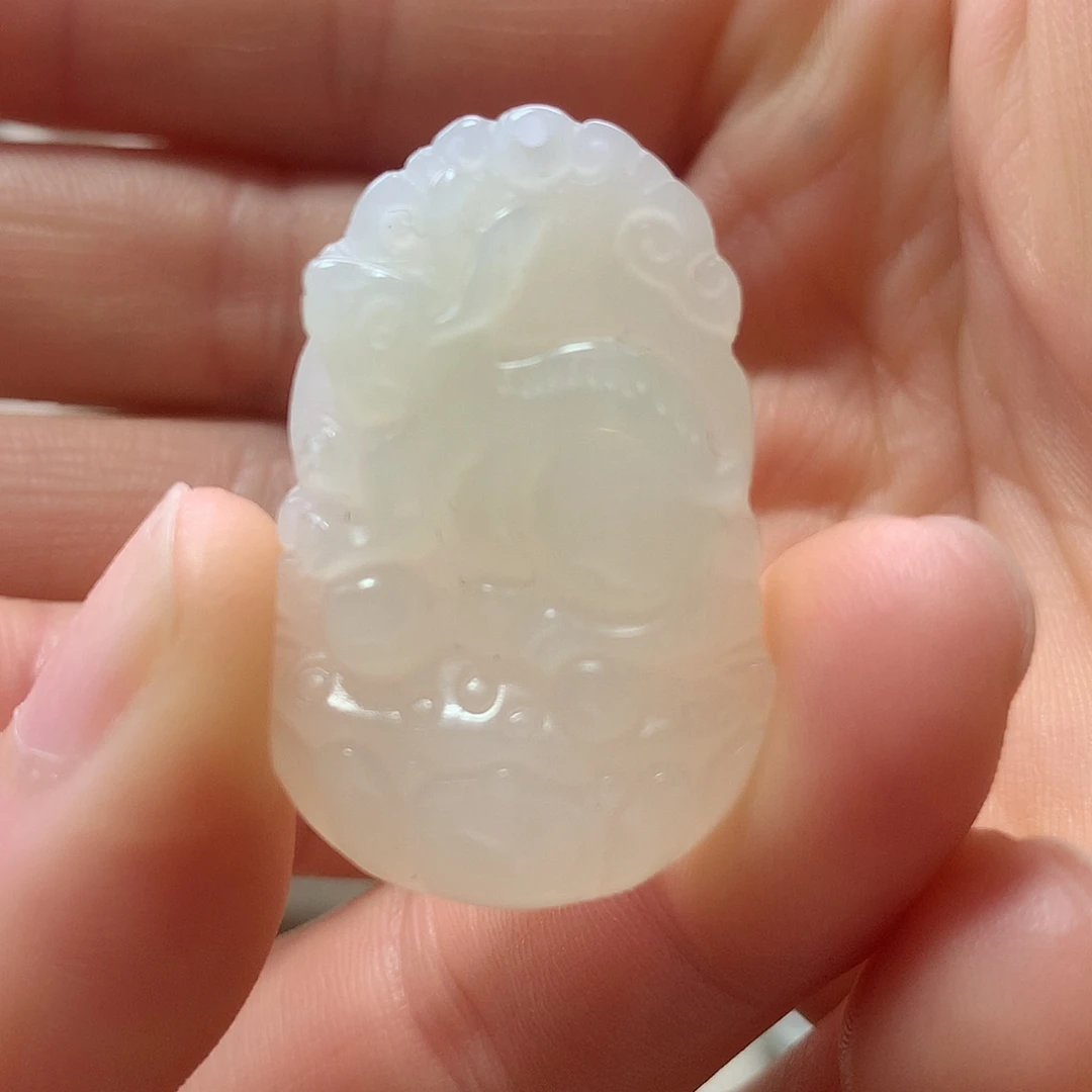随***心和田玉未镶嵌颈饰