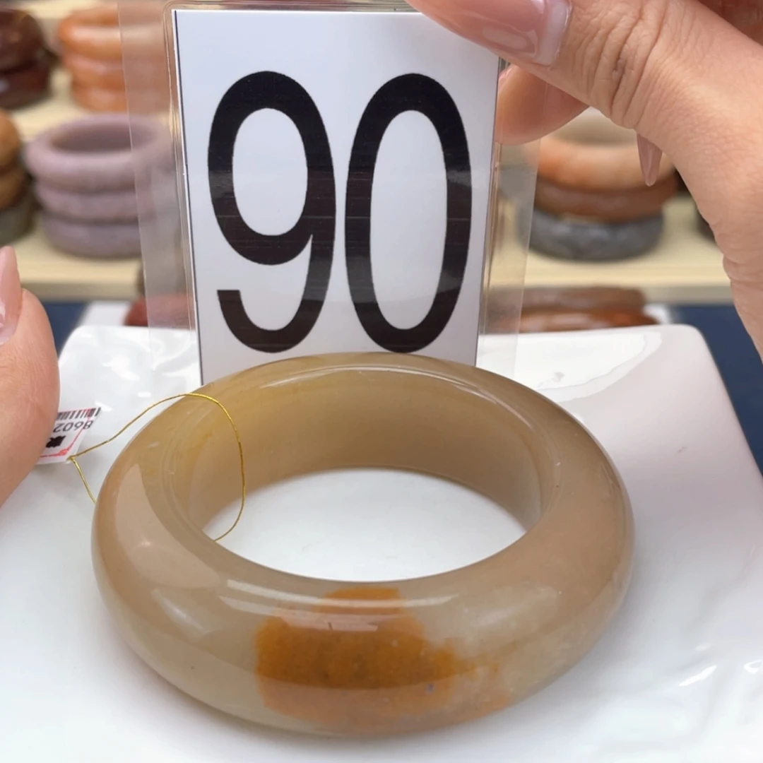 【闪购商品】石英质玉手镯未镶嵌