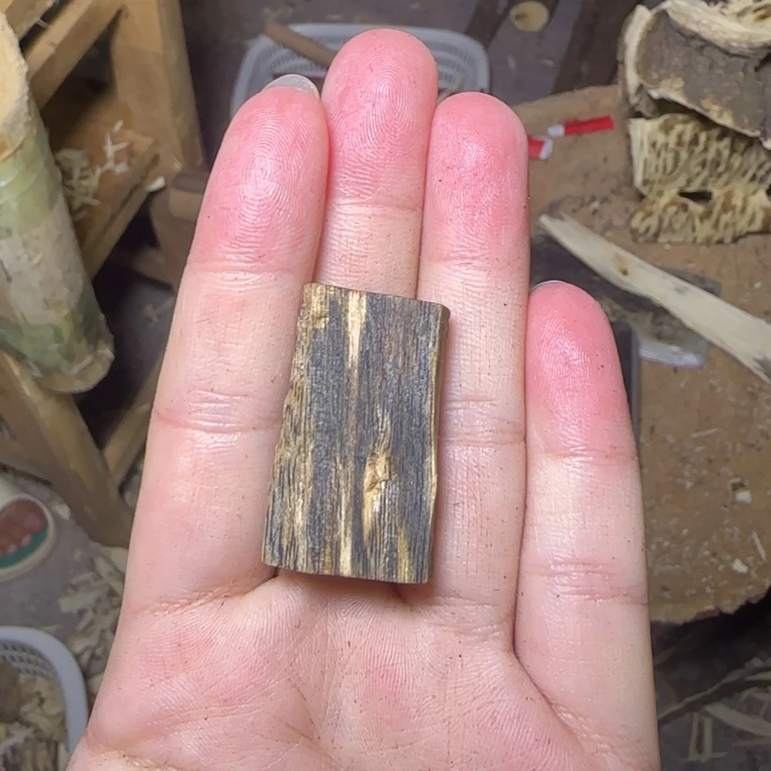 沉香透顶绿原料发一份