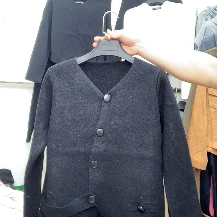 黑色开衫带班袋150斤