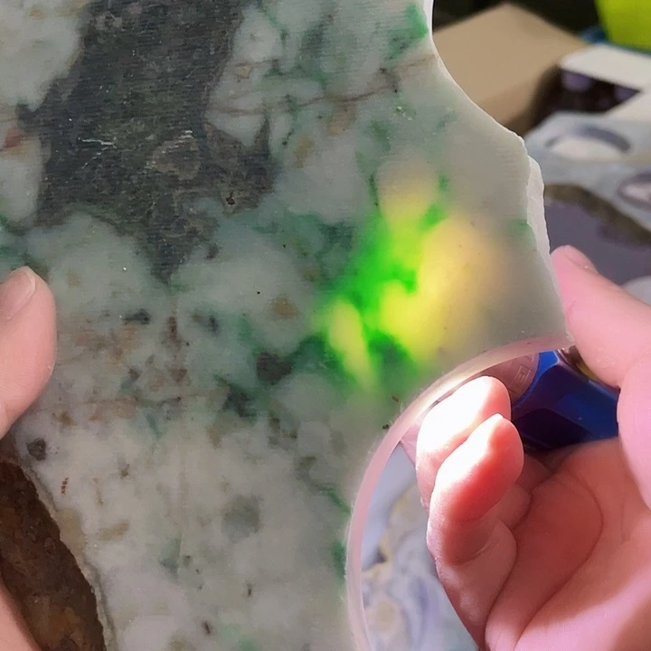 翡翠挂件未镶嵌毛料42