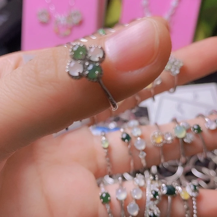 翡翠戒指银S925镶嵌2**5