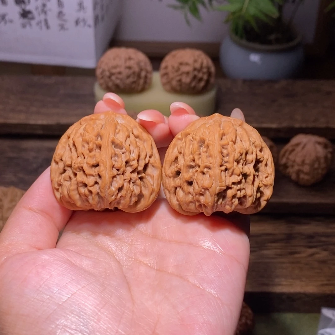 种***花吊坠文玩核桃全品40尺三角南疆石头货