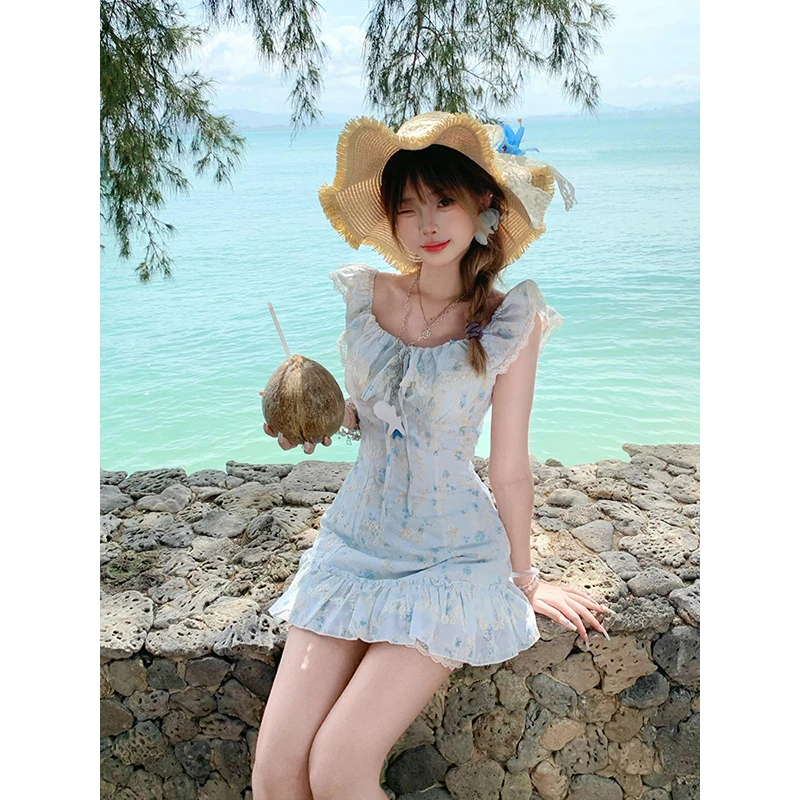 初夏绝美法式海边度假风蓝色碎花连衣裙女2025新款小个子穿搭短裙