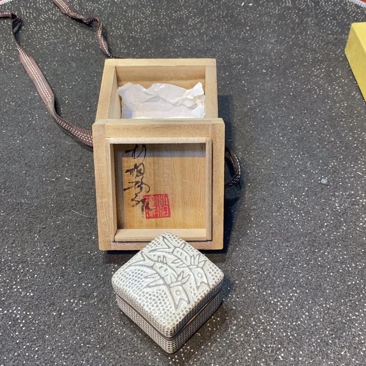 ****福瓷片陶瓷艺术品制作工艺品