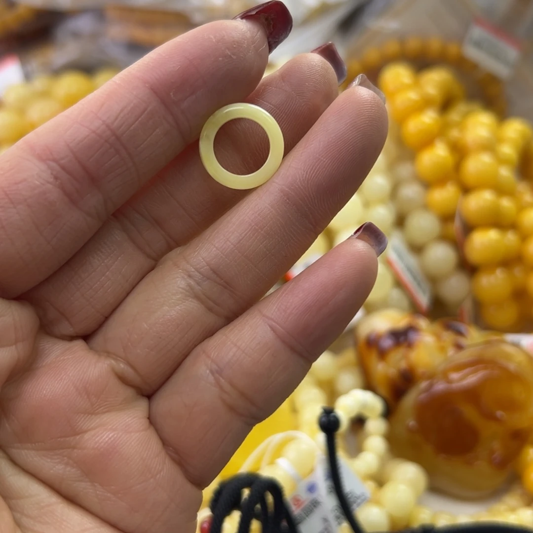 琥珀珠宝奇石未镶嵌