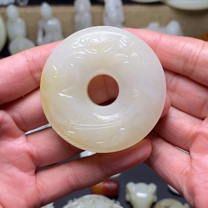 和田玉未镶嵌挂件