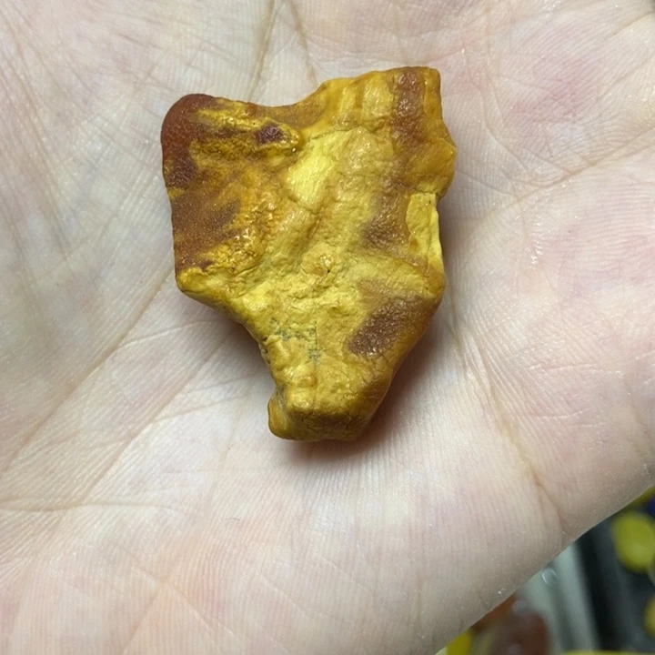 未镶嵌蜜蜡裸石吊坠
