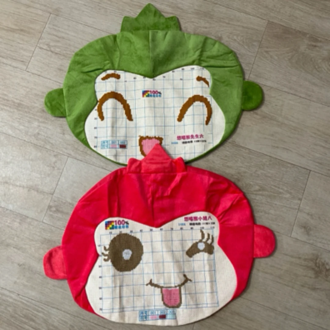 纯手工绣好的十字绣成品抱枕嘻哈猴装饰画