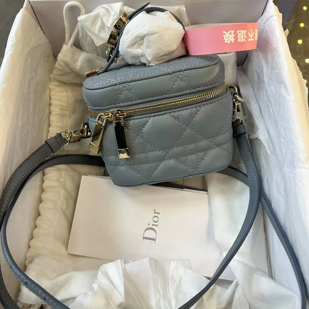 99新 DIOR/迪奥 飞小雨Fisoy/ 雾霾蓝化妆盒