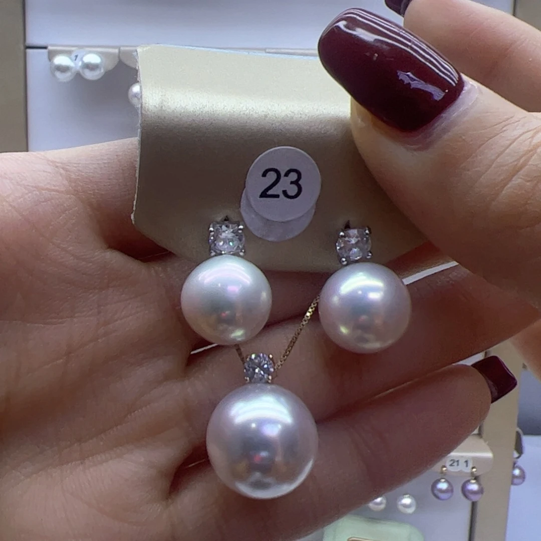 淡水珍珠吊坠(赠链)18K金镶嵌