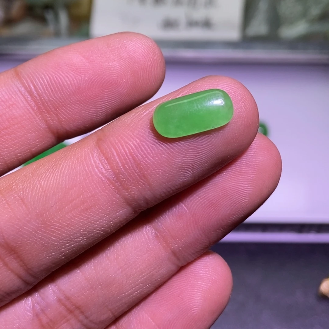 翡翠未镶嵌颈饰吊坠