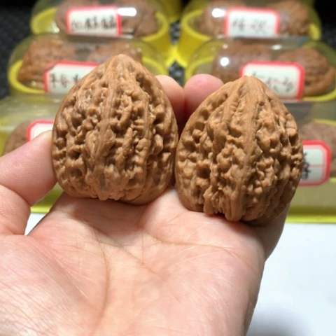 吊坠文玩核桃原桩虎头王