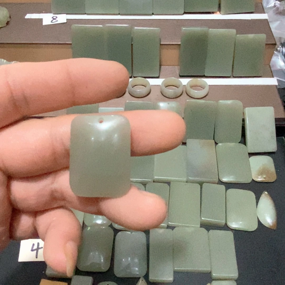 和田玉未镶嵌颈饰影**青031