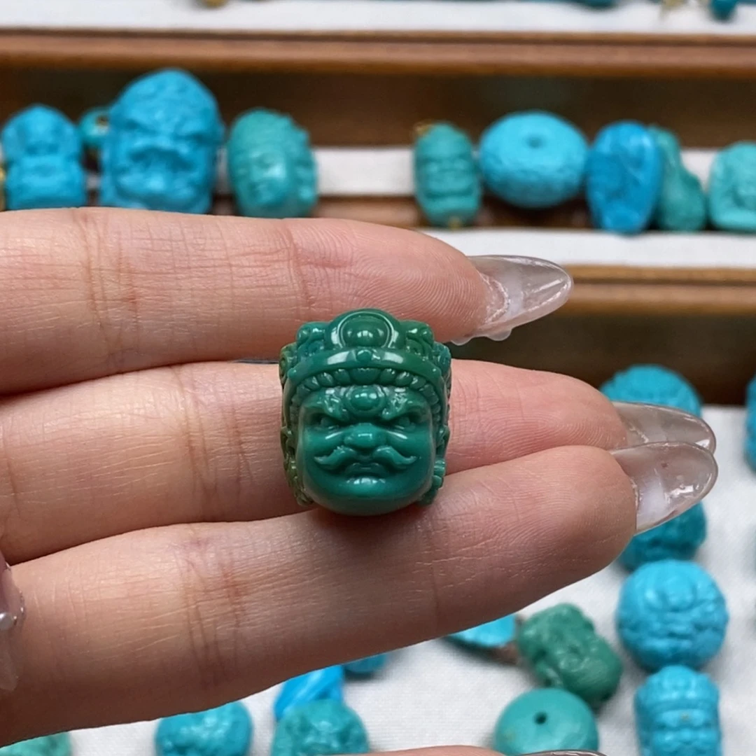 绿松石颈饰未镶嵌是***！