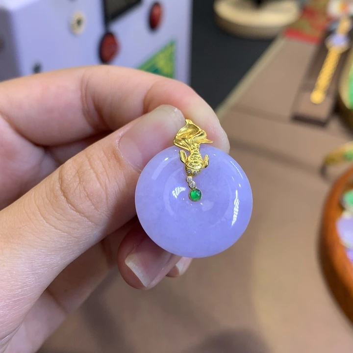 颈饰18K金镶嵌翡翠翡翠